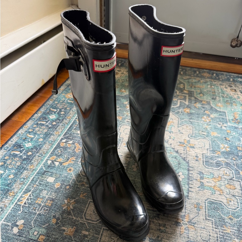 Hunter Tall Gloss Black Rain Boots size 39